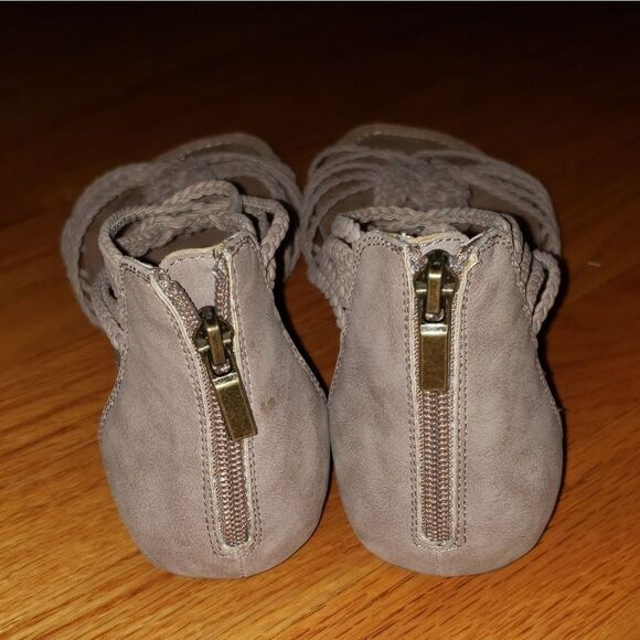 Adam Tucker Nakira Sandals - Picture 4 of 7